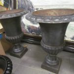 724 5894 GARDEN URNS